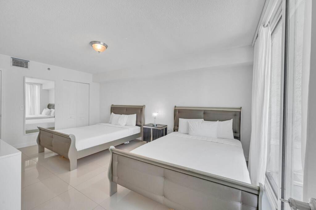 Апартаменты Luxurious Private Unit With Parking Майами Экстерьер фото